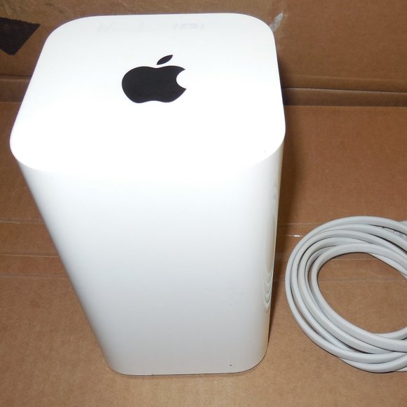 Apple Other - Apple Airport Extreme Router 6th Generation w/cable A1521
